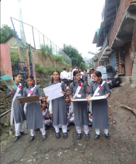 School children in Bharmour protest 