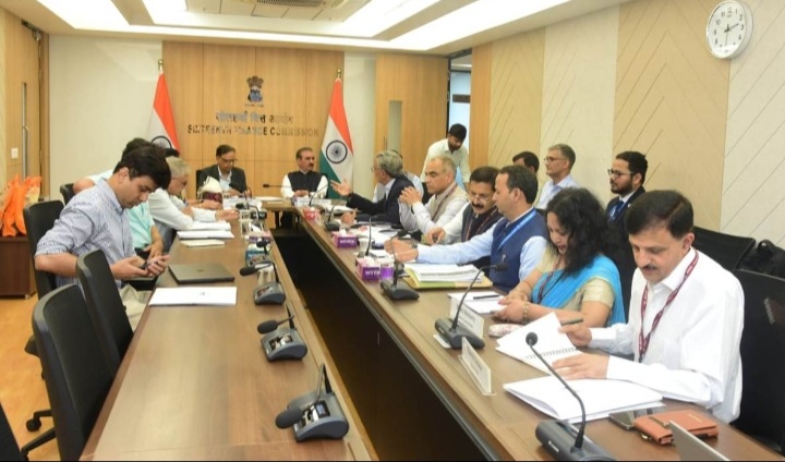 HPCMMeetsFinanceCommissionNewDelhi