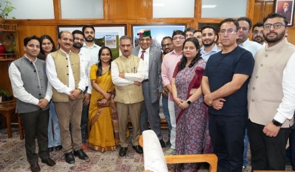 HMOAMEMBERS WITH CM SUKHU IN SHIMLA 