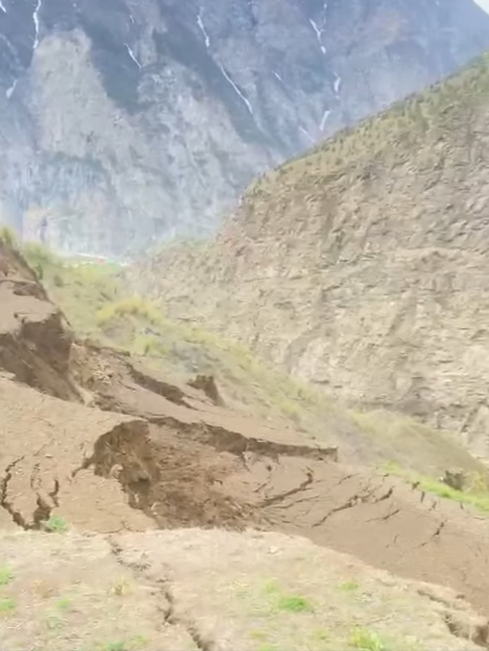 Lindur is Locatec on Unstable Talus and Debris 