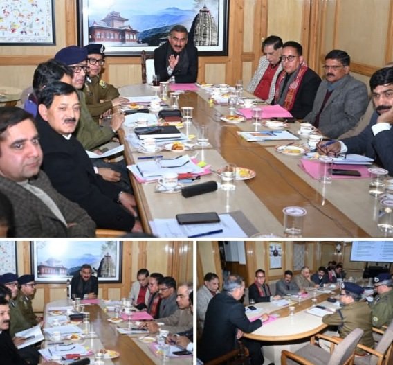 HPCMchairsMeetingOfTopOfficialsinShimla