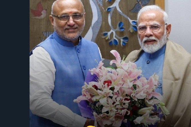 Vice President Candidate Thiru with PM Modi 