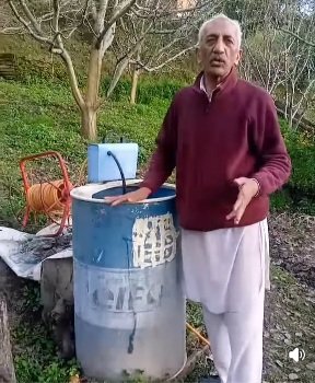 DNChauhanWithSolarSprayer